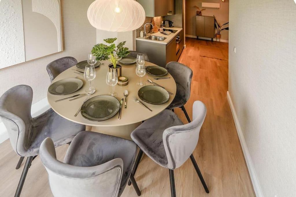 Haya Seaview - The Cinema *